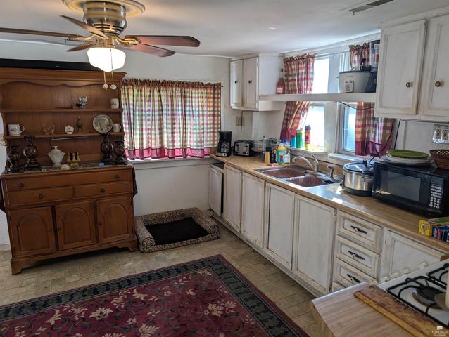 318 12th Street, Ogden, KS 66517