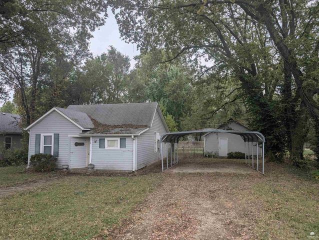 318 12th Street, Ogden, KS 66517