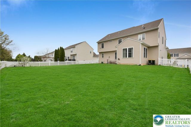 8595 Pathfinder Road, Upper Macungie Twp, PA 18031