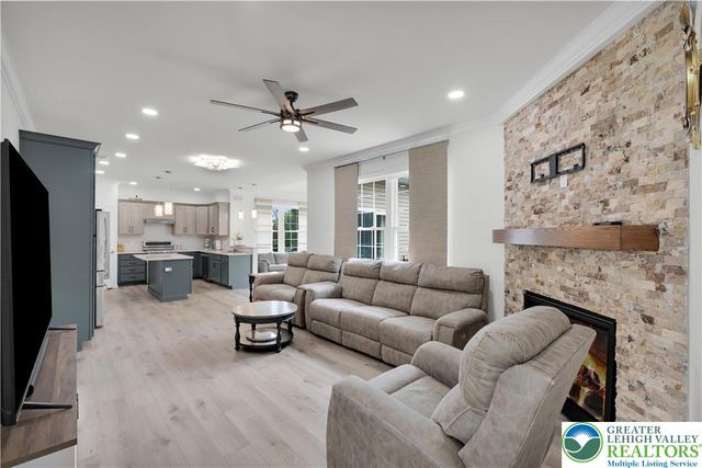 8595 Pathfinder Road, Upper Macungie Twp, PA 18031