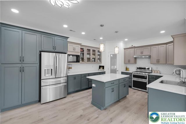 8595 Pathfinder Road, Upper Macungie Twp, PA 18031