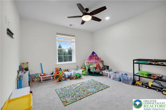 8595 Pathfinder Road, Upper Macungie Twp, PA 18031