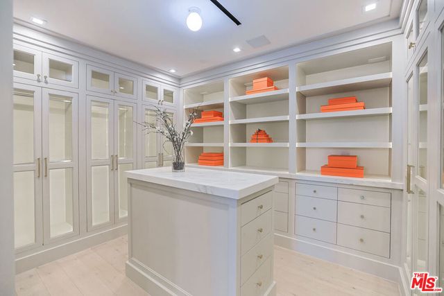 1072 Amalfi Drive, Pacific Palisades, CA 90272