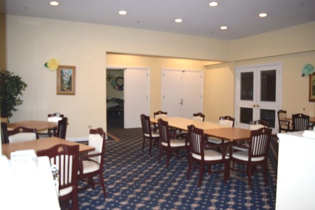 801 N Mclean Boulevard 258, Elgin, IL 60123