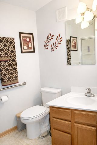801 N Mclean Boulevard 258, Elgin, IL 60123