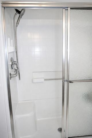 801 N Mclean Boulevard 258, Elgin, IL 60123