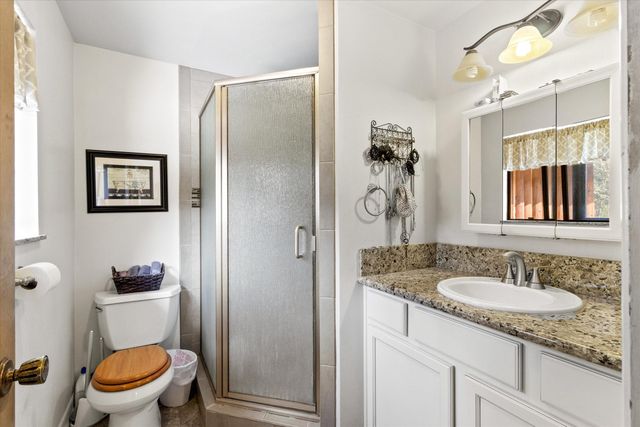 928 N Old Stage Road, Wolf Creek, OR 97497