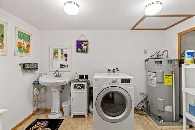 928 N Old Stage Road, Wolf Creek, OR 97497