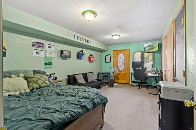 928 N Old Stage Road, Wolf Creek, OR 97497