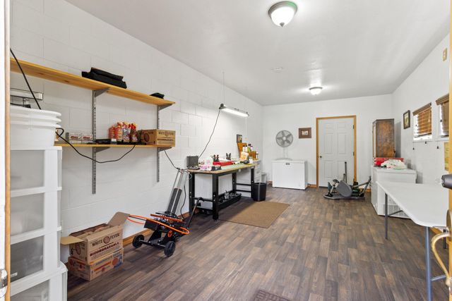 928 N Old Stage Road, Wolf Creek, OR 97497