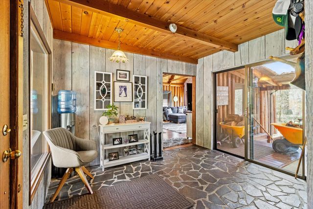 928 N Old Stage Road, Wolf Creek, OR 97497