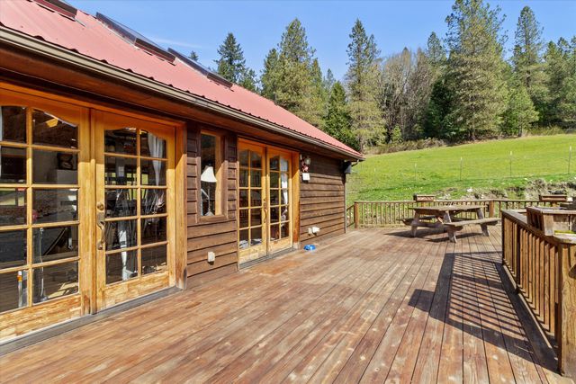 928 N Old Stage Road, Wolf Creek, OR 97497