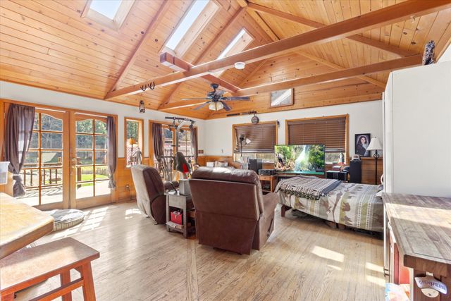 928 N Old Stage Road, Wolf Creek, OR 97497