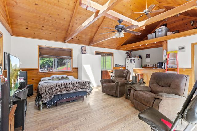 928 N Old Stage Road, Wolf Creek, OR 97497