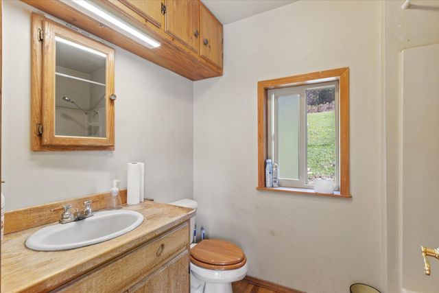 928 N Old Stage Road, Wolf Creek, OR 97497