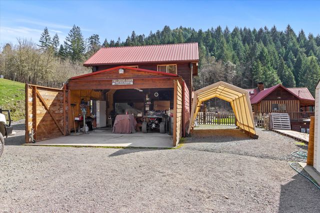 928 N Old Stage Road, Wolf Creek, OR 97497