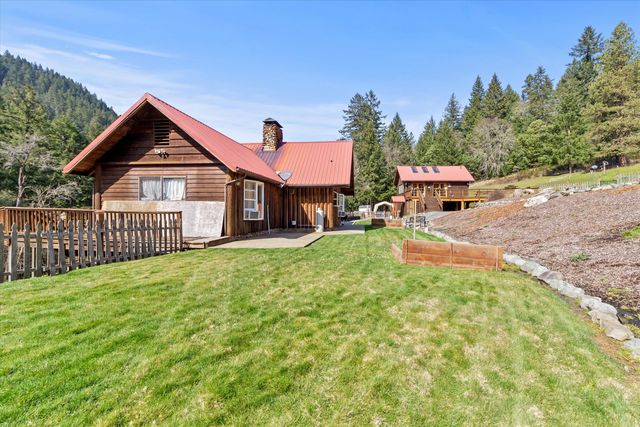 928 N Old Stage Road, Wolf Creek, OR 97497