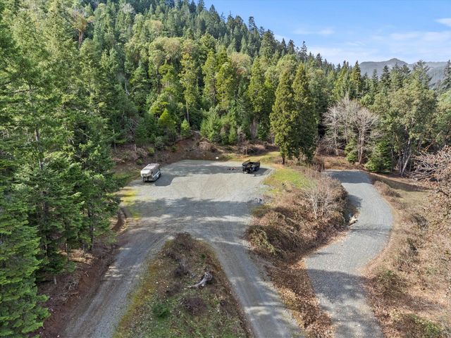 928 N Old Stage Road, Wolf Creek, OR 97497