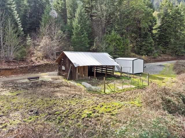928 N Old Stage Road, Wolf Creek, OR 97497