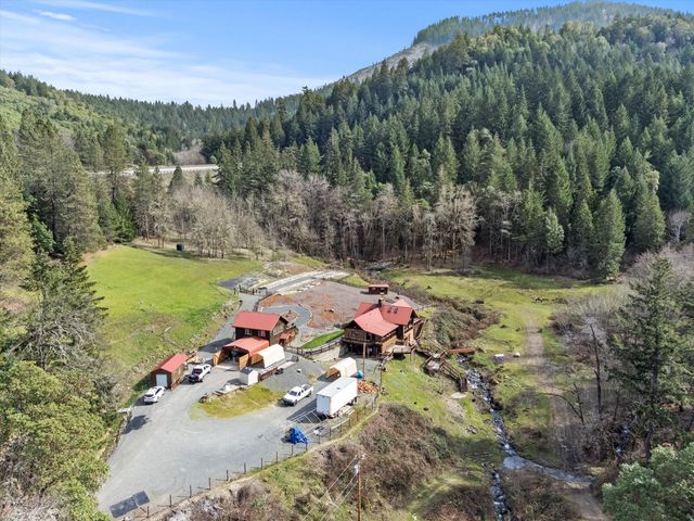 928 N Old Stage Road, Wolf Creek, OR 97497