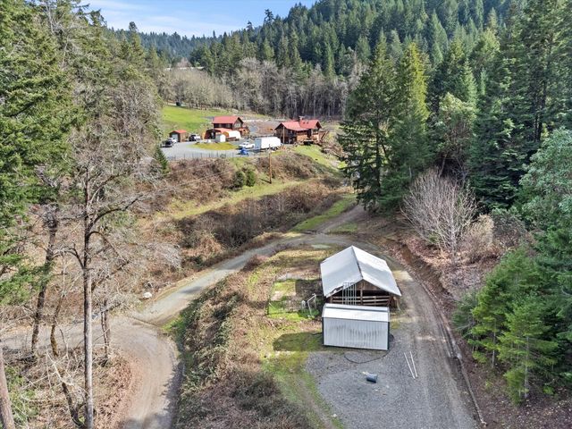 928 N Old Stage Road, Wolf Creek, OR 97497