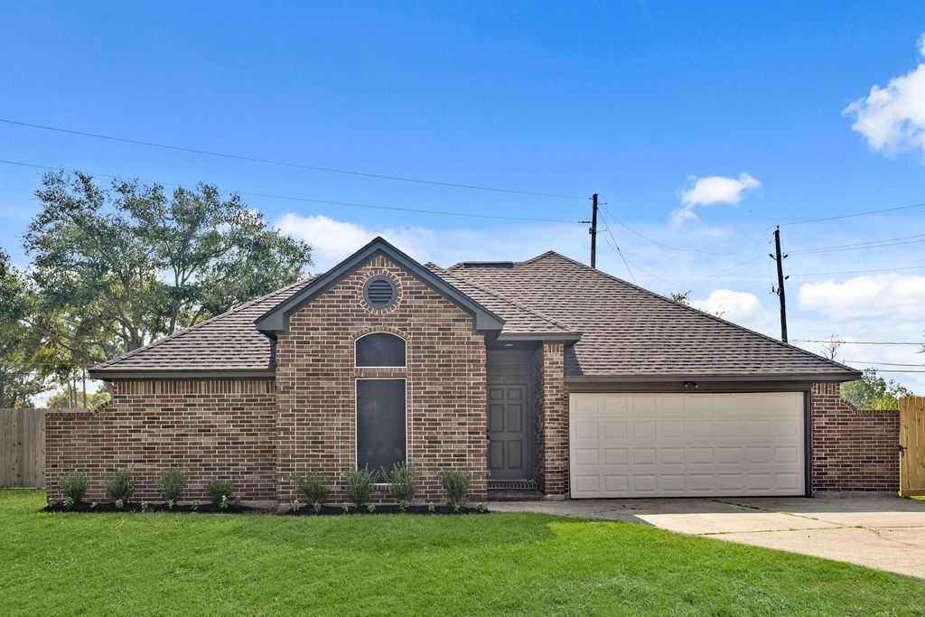 7106 Hopi Street, Baytown, TX 77521