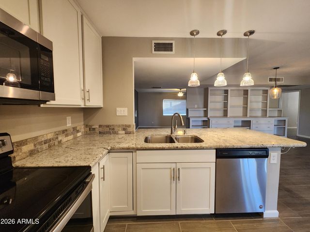 1116 E REDFIELD Road, Tempe, AZ 85283