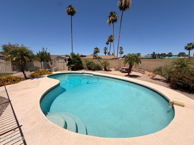 1116 E REDFIELD Road, Tempe, AZ 85283