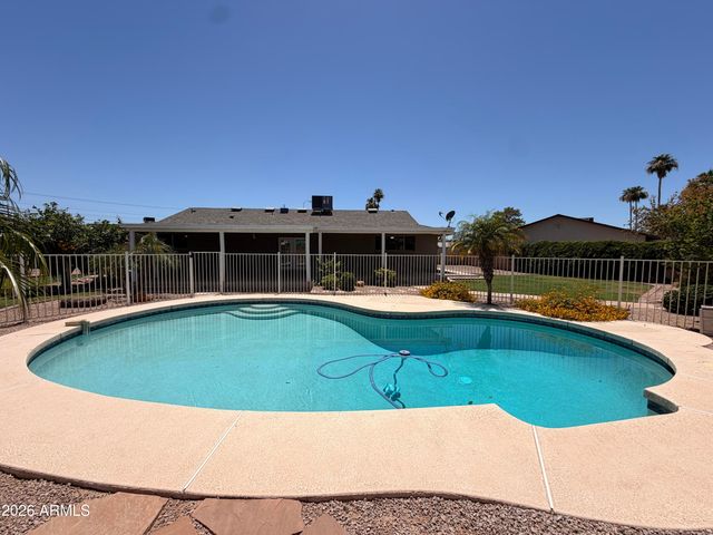 1116 E REDFIELD Road, Tempe, AZ 85283