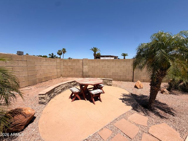 1116 E REDFIELD Road, Tempe, AZ 85283