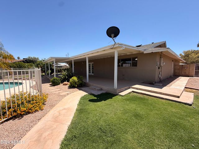 1116 E REDFIELD Road, Tempe, AZ 85283