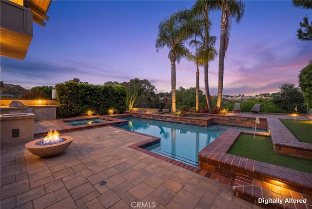 4 Woodhaven, Laguna Niguel, CA 92677