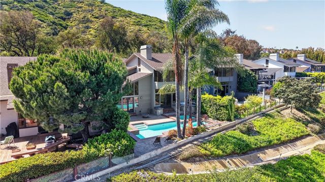 4 Woodhaven, Laguna Niguel, CA 92677