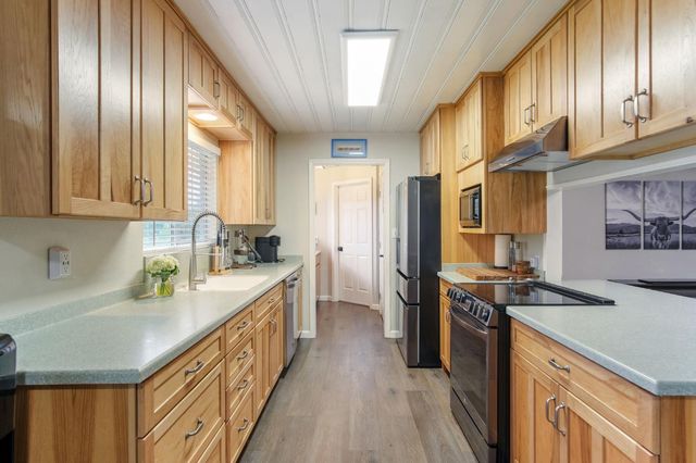 2166 Park Ridge Dr, Riverbank, CA 95367