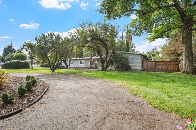 2166 Park Ridge Dr, Riverbank, CA 95367