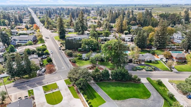 2166 Park Ridge Dr, Riverbank, CA 95367