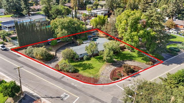 2166 Park Ridge Dr, Riverbank, CA 95367