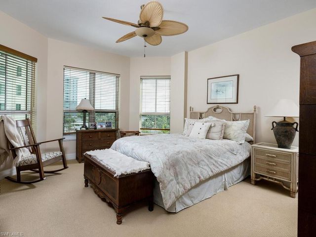 295 Grande WAY 401, Naples, FL 34110