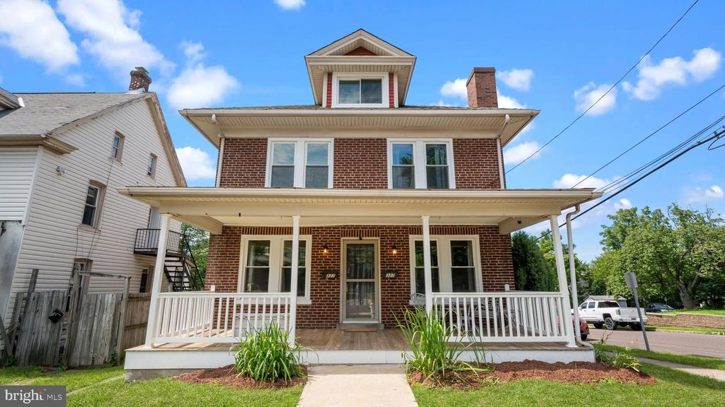 327 E BROAD ST, Souderton, PA 18964