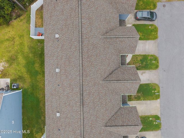 211 N Stingray Lane, Sneads Ferry, NC 28460