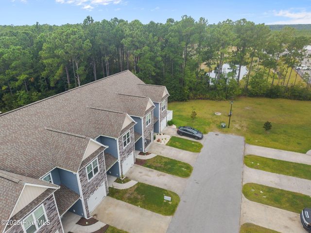 211 N Stingray Lane, Sneads Ferry, NC 28460