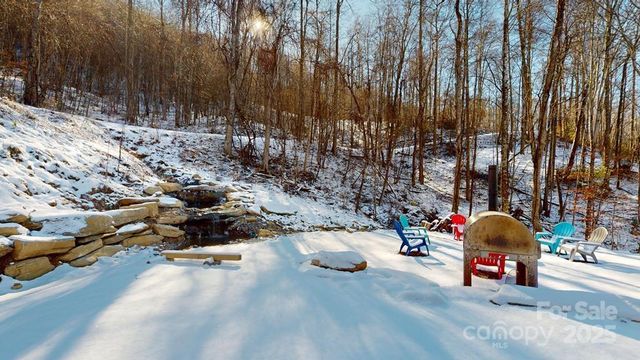 1105 Falls View Drive, Bryson City, NC 28713