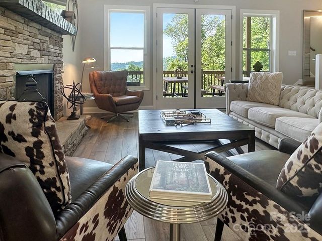 1105 Falls View Drive, Bryson City, NC 28713