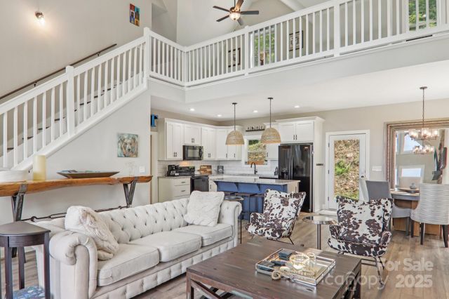 1105 Falls View Drive, Bryson City, NC 28713