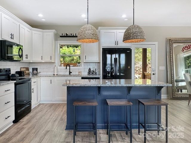 1105 Falls View Drive, Bryson City, NC 28713