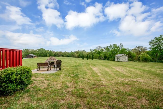 2661 Spencer Mill Rd, Bon Aqua, TN 37025