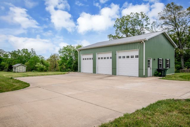 2661 Spencer Mill Rd, Bon Aqua, TN 37025
