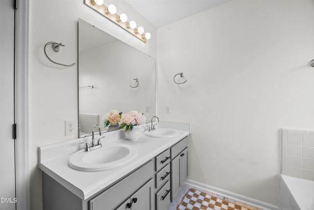 628 Oleander Road, Raleigh, NC 27603