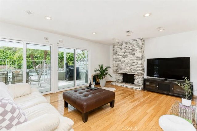 530 W Wedgewood, La Habra, CA 90631