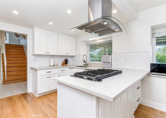 530 W Wedgewood, La Habra, CA 90631